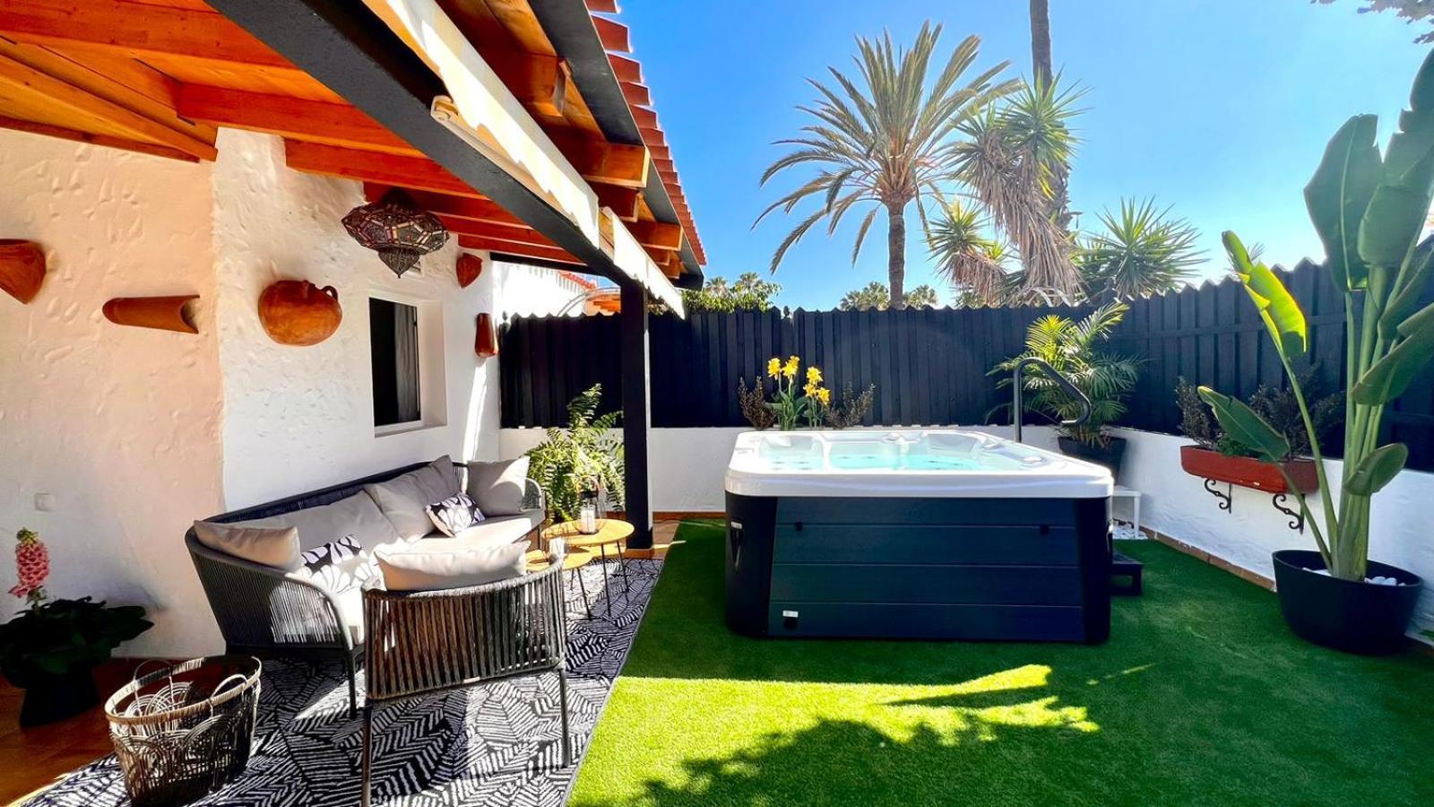 Oasis Beach Holiday Home With Jacuzzi Playa del Inglés Exteriér fotografie
