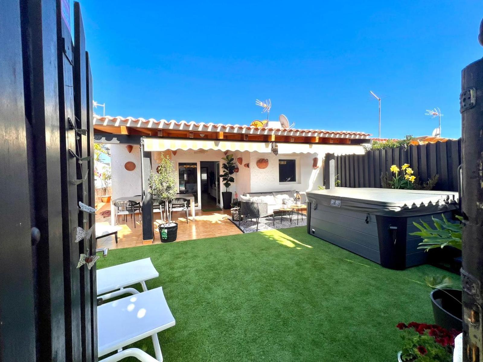 Oasis Beach Holiday Home With Jacuzzi Playa del Inglés Exteriér fotografie